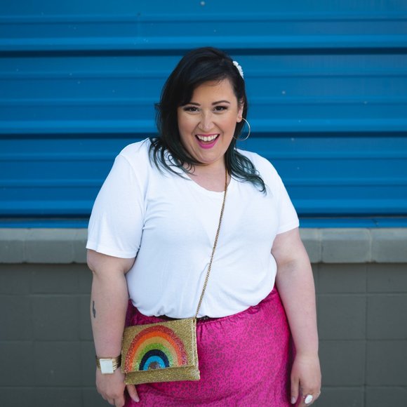 Meet your Posher, Danielle - Picture 6 of 9